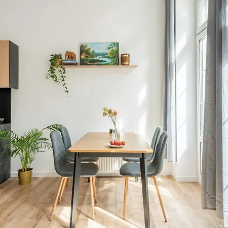 Dluga 70 W Oknach Starego Miasta Centrum